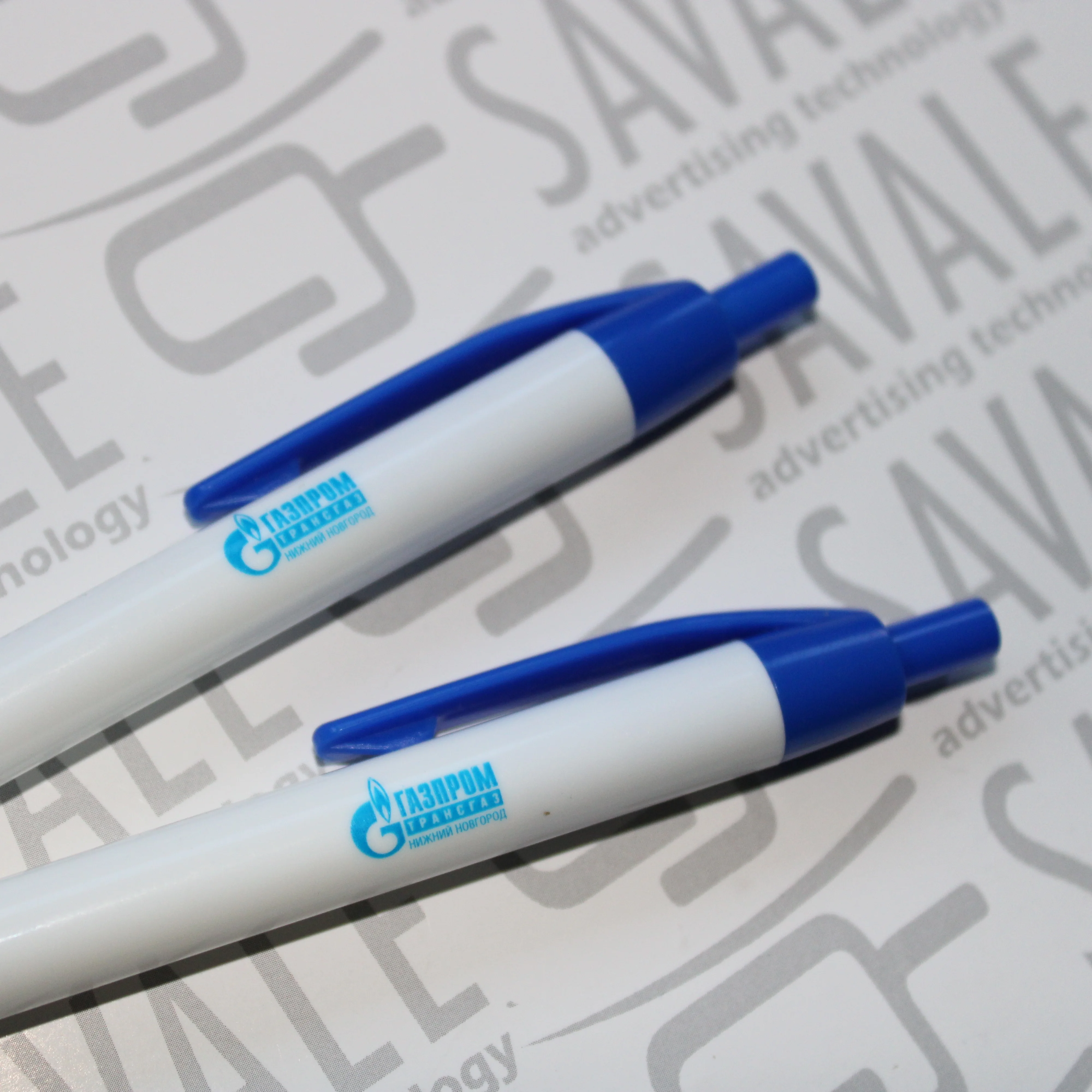 Ручка с синим клипом с нанесением